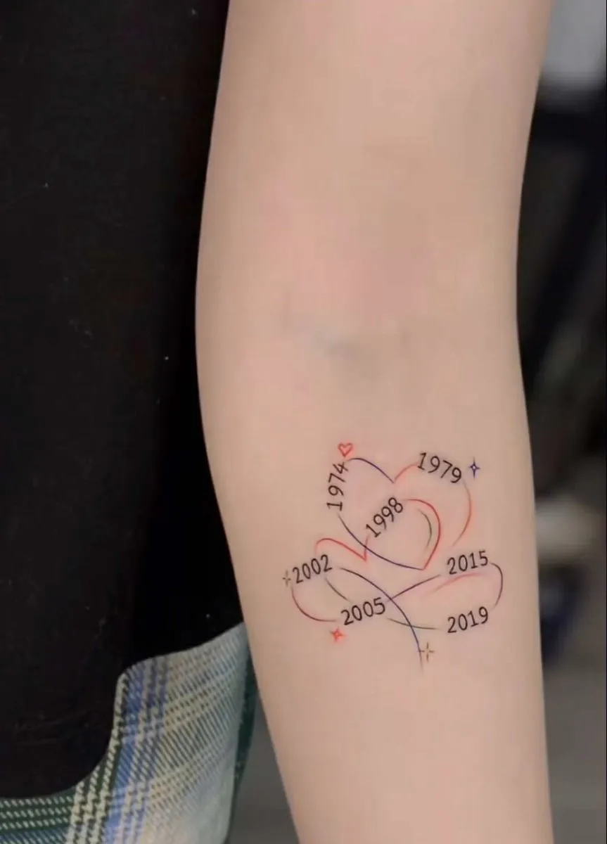 Mẫu chữ xăm tên đẹp trái tim 