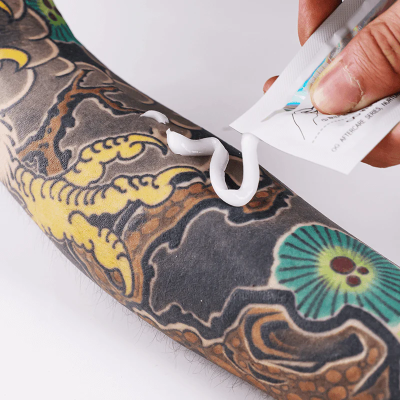 Có thể uống bia sau xăm được không?