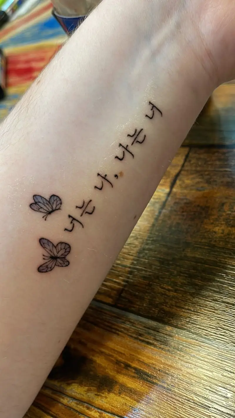 chinese character tattoo on hand