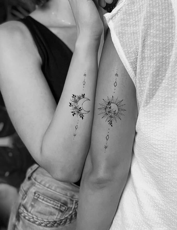 Hình Xăm Fineline Couple – Nghệ Thuật Kết Nối Hai Tâm Hồn Bằng Nét Mực