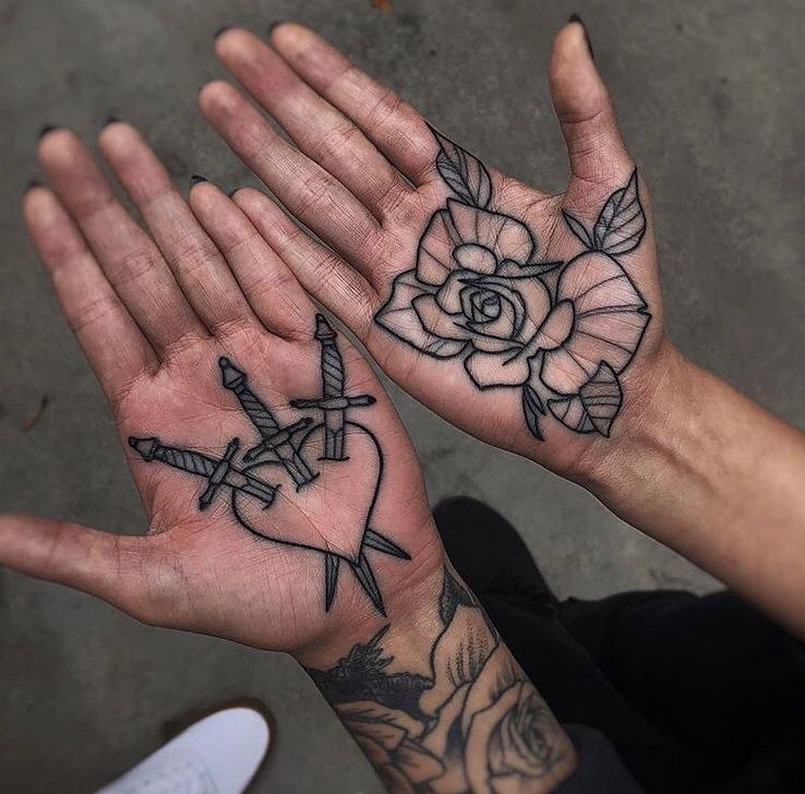 Reserved for the most daring, the palm offers a unique "hidden" canvas that demands a high pain tolerance and expert execution.