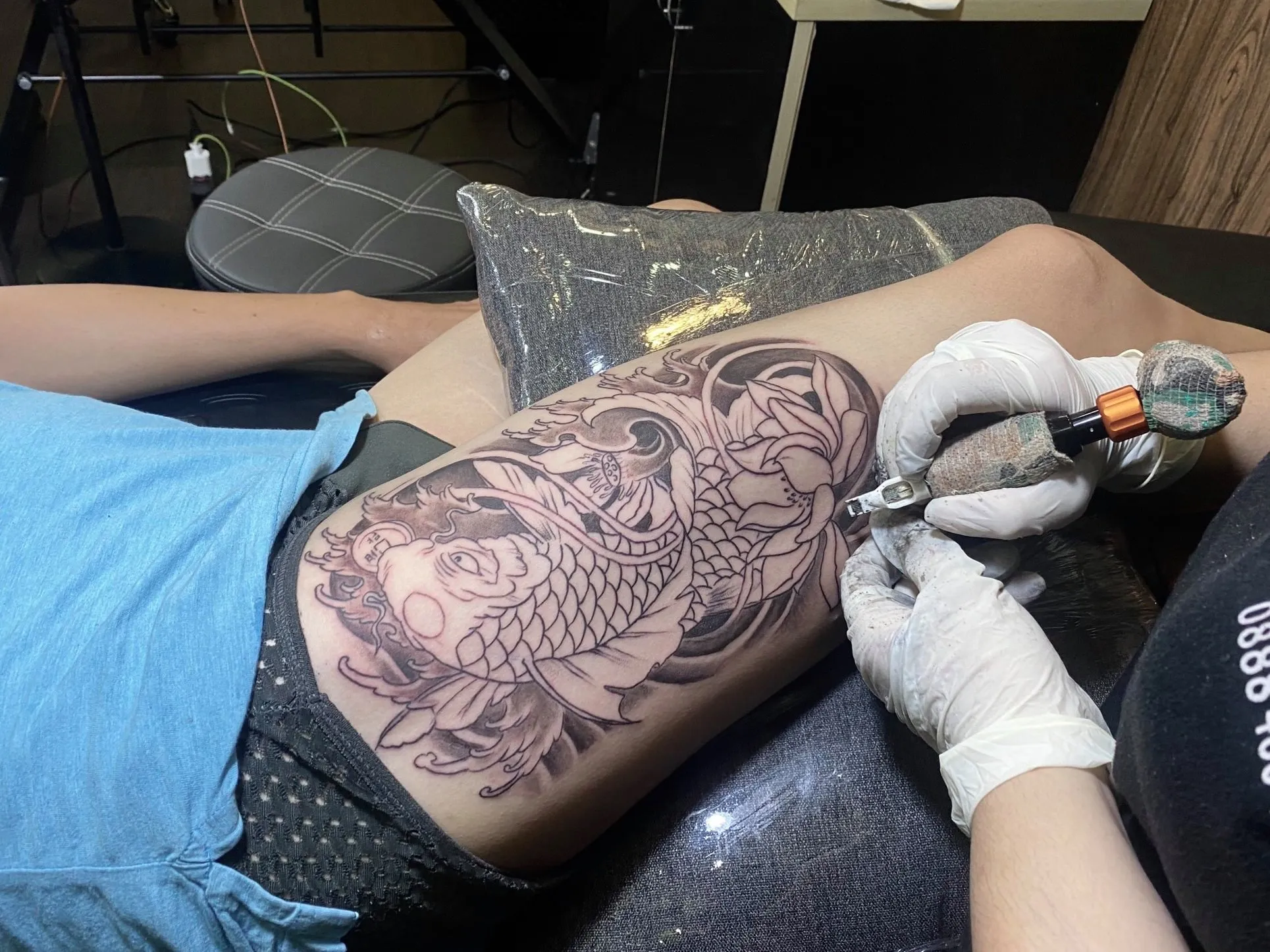 Vai tr&ograve; của nghệ sĩ xăm h&igrave;nh c&aacute; ch&eacute;p&nbsp;