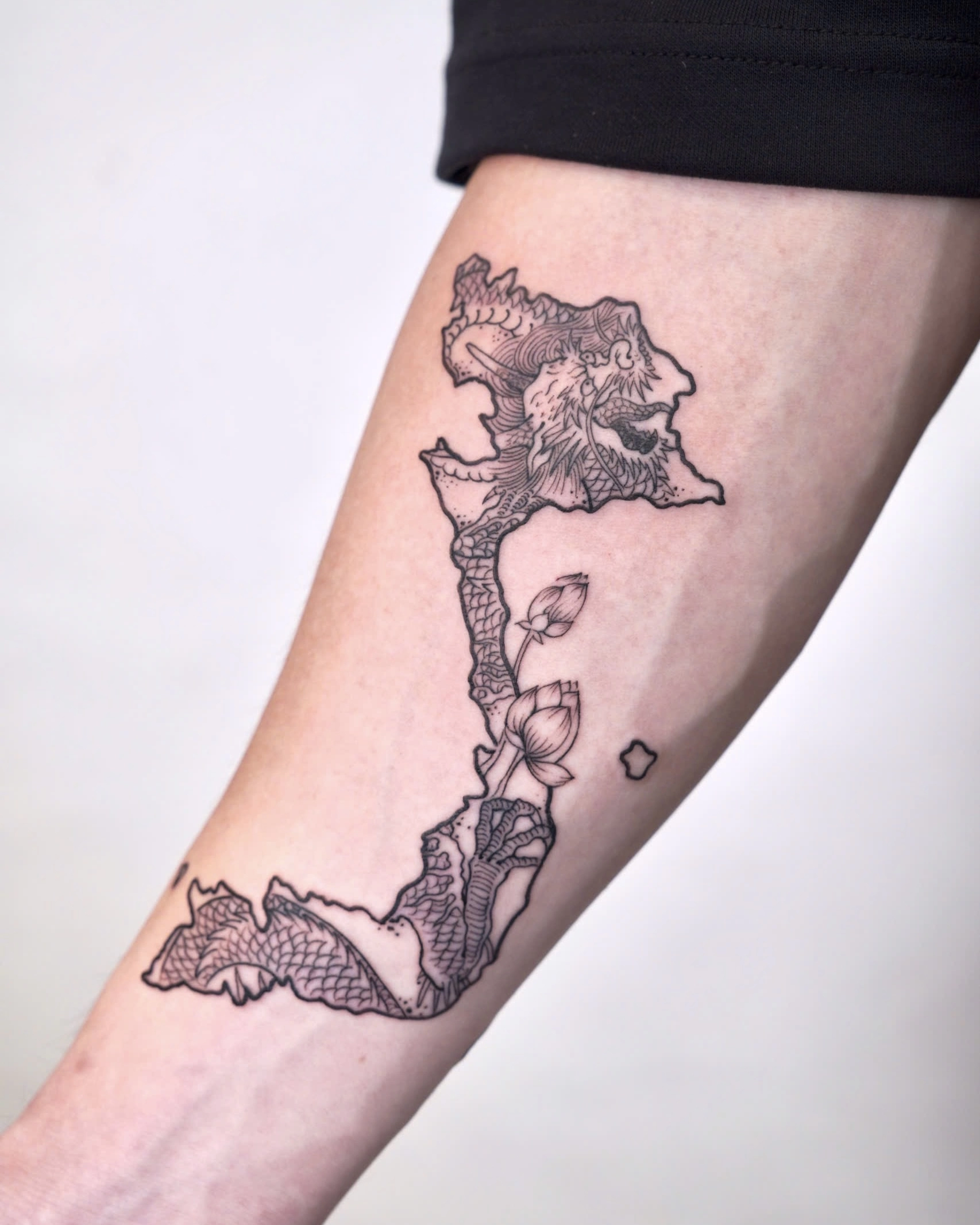 S-Shaped Map Tattoo: 8 Essential Things You Need to Know Before Getting Inked