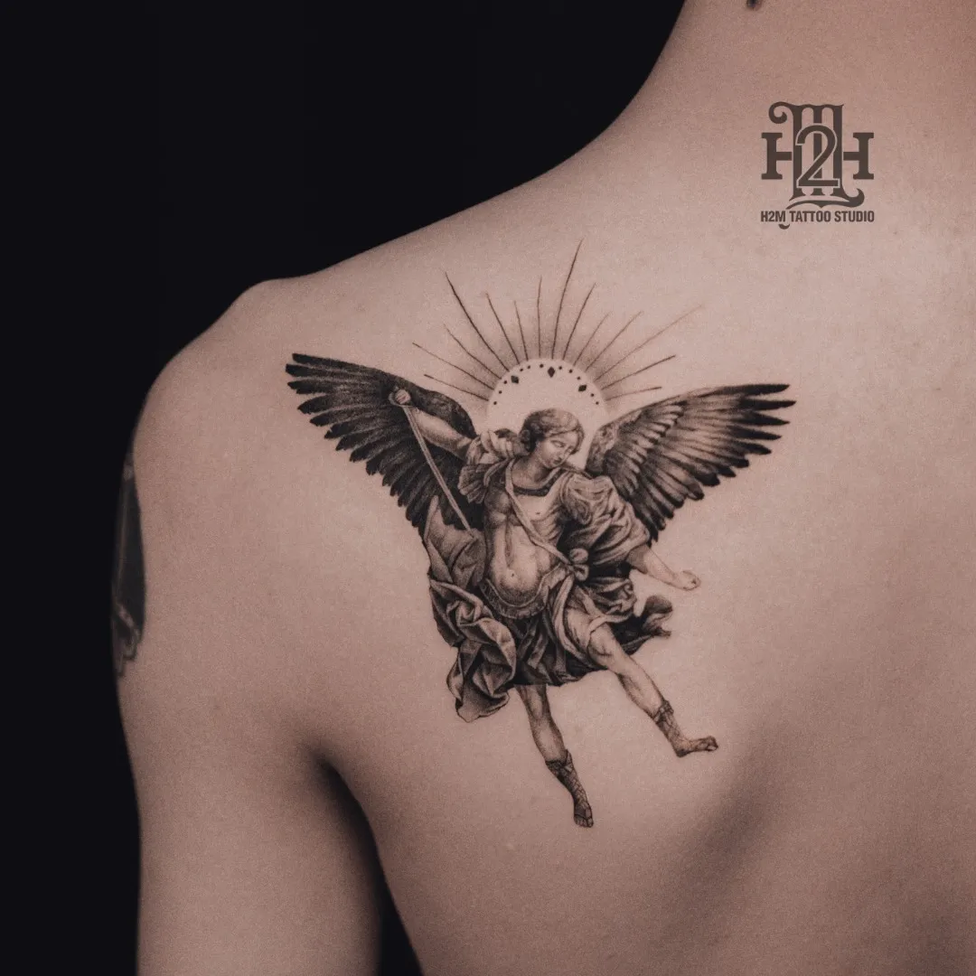 Small Back Tattoos for Men: Ideas, Styles & Placement Guide