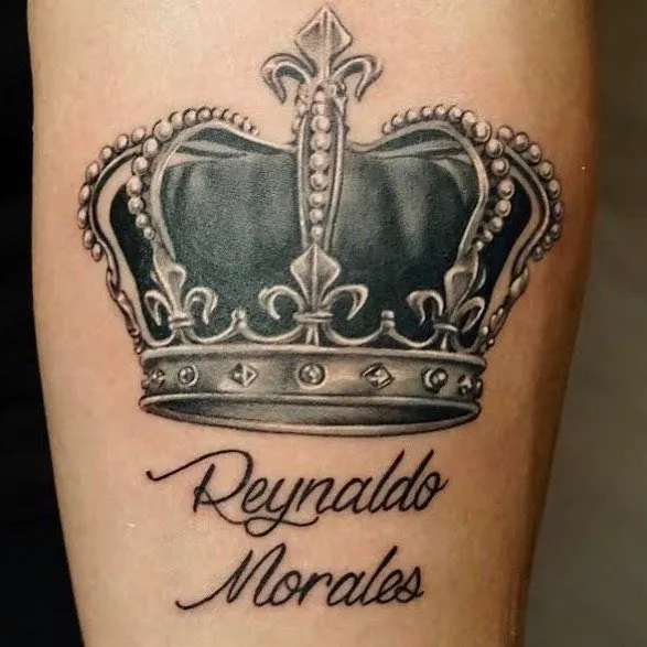 30+ Crown Tattoos Designs: Symbols of Power, Confidence, and Self-Reliance