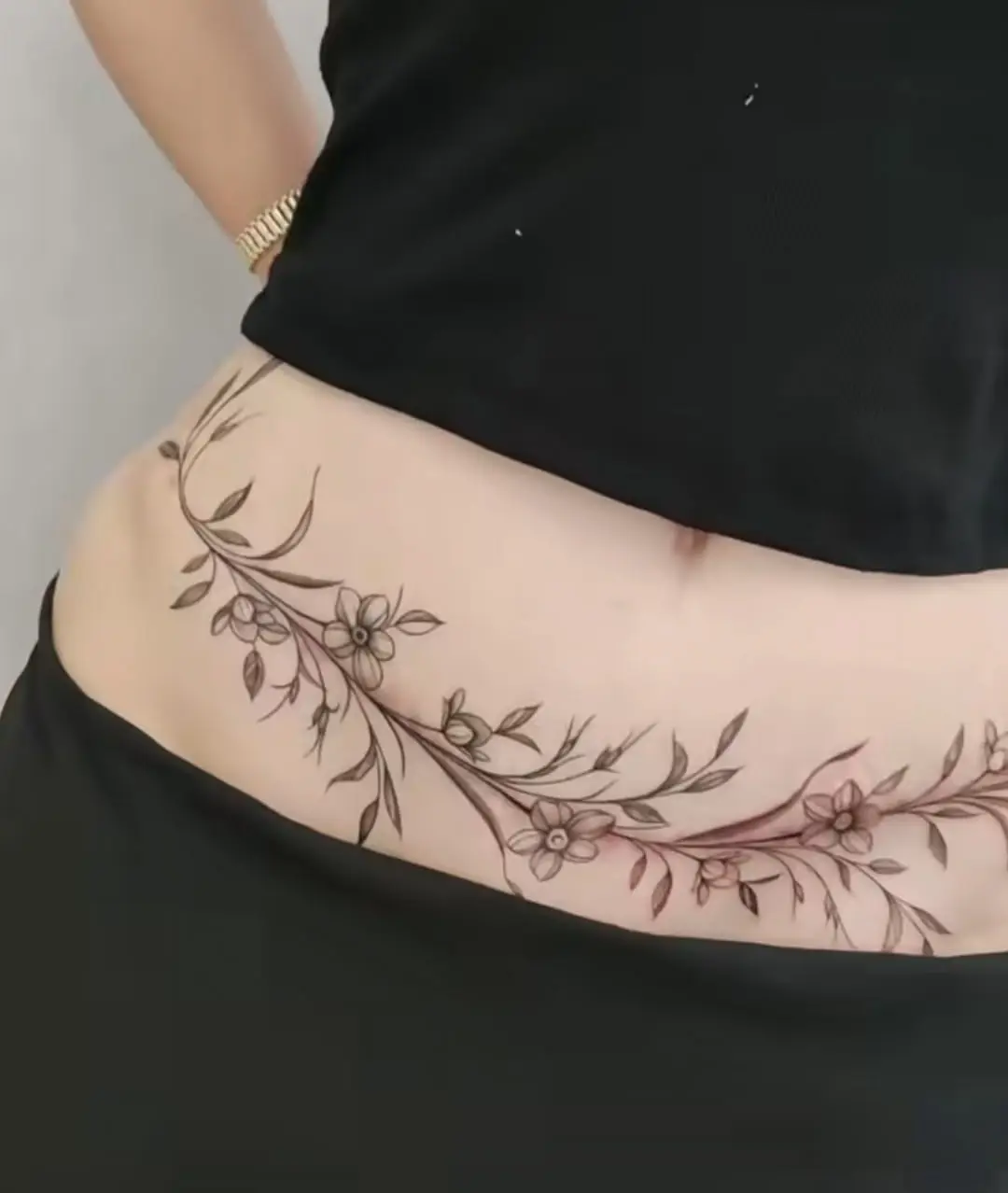 20+ Thiết Kế Hình Xăm Bụng Dưới Nữ | H2M Tattoo Studio