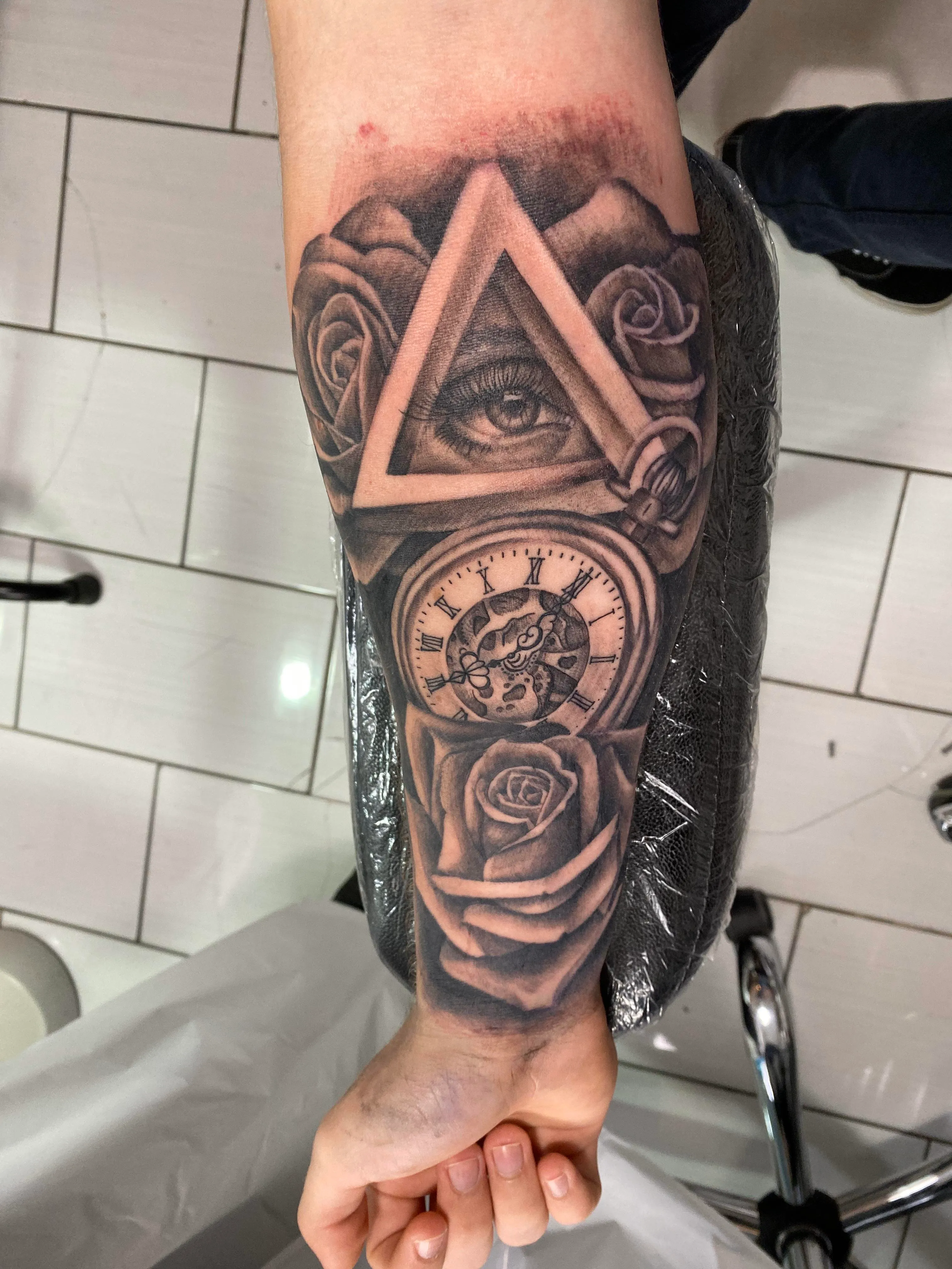 15+ Hình Xăm Mắt Của Thần Horus: Biểu Tượng Bảo Hộ Quyền Năng Từ Ai Cập Cổ Đại