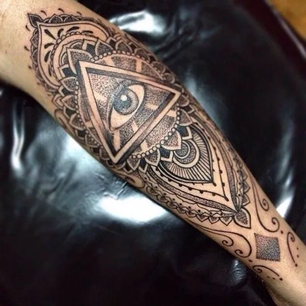 15+ Hình Xăm Mắt Của Thần Horus: Biểu Tượng Bảo Hộ Quyền Năng Từ Ai Cập Cổ Đại