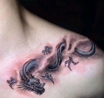 Collarbone Tattoos Men: Placement Guide, Pain & Designs