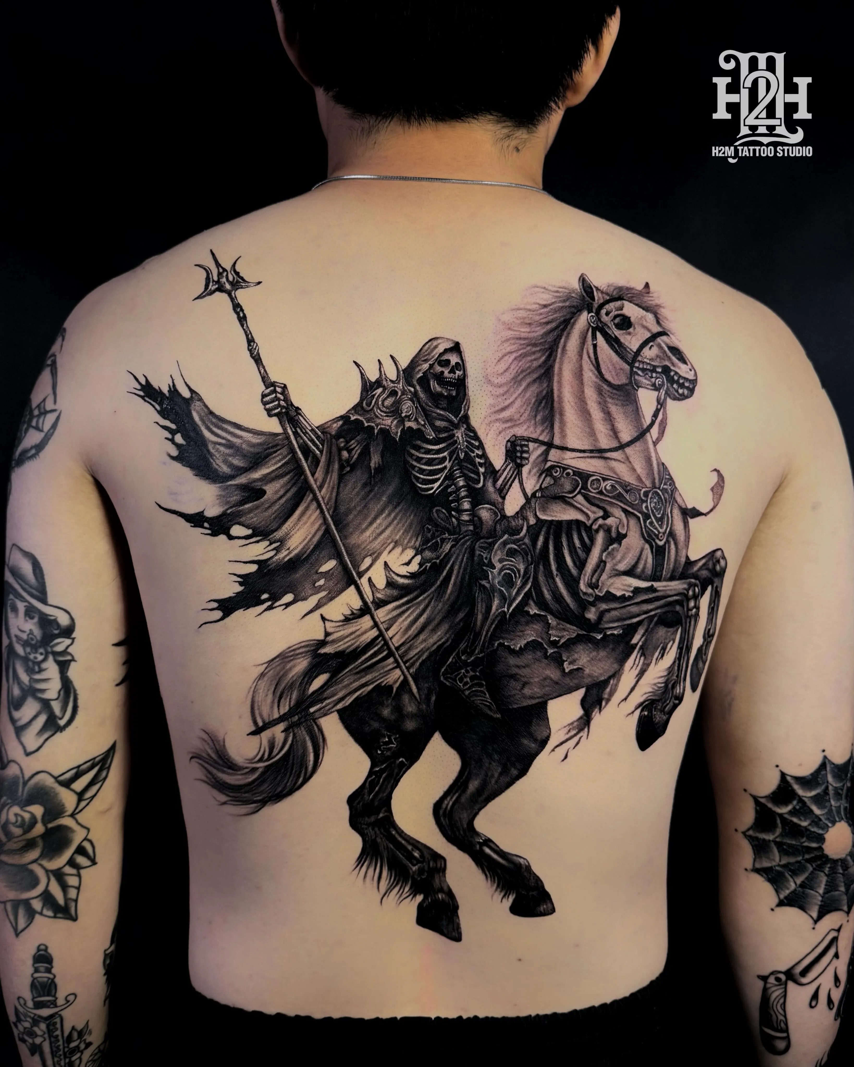 Full Back Tattoos for Men: Ideas, Styles & Tips