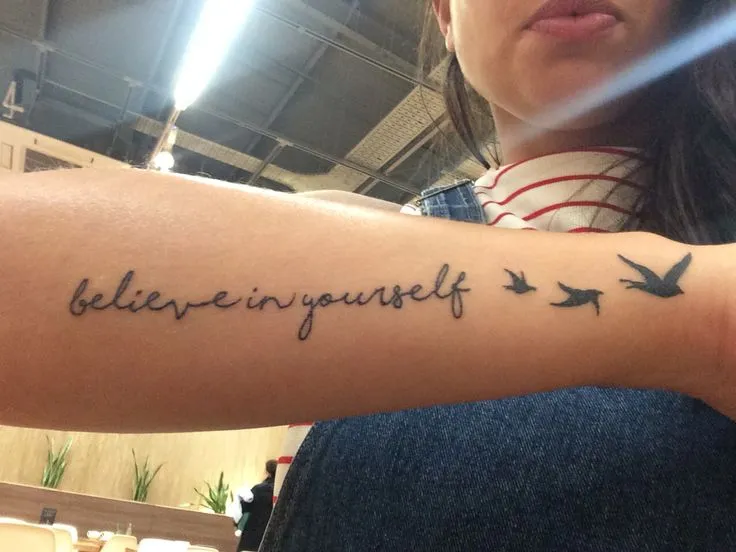 20+ Hình Xăm Chữ Ý Nghĩa Cho Nữ Thể Hiện Cảm Xúc Và Sự Thanh Lịch