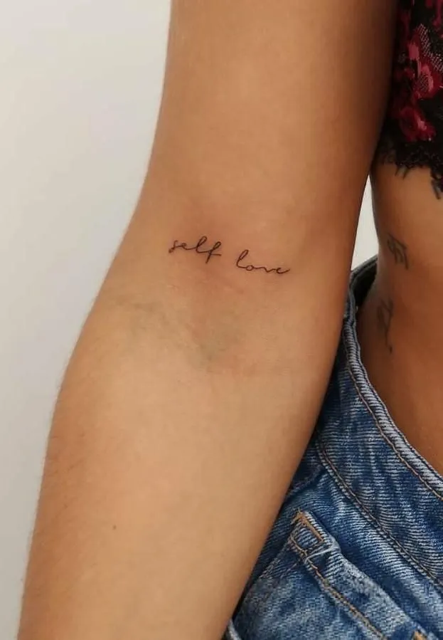 20+ Hình Xăm Chữ Ý Nghĩa Cho Nữ Thể Hiện Cảm Xúc Và Sự Thanh Lịch