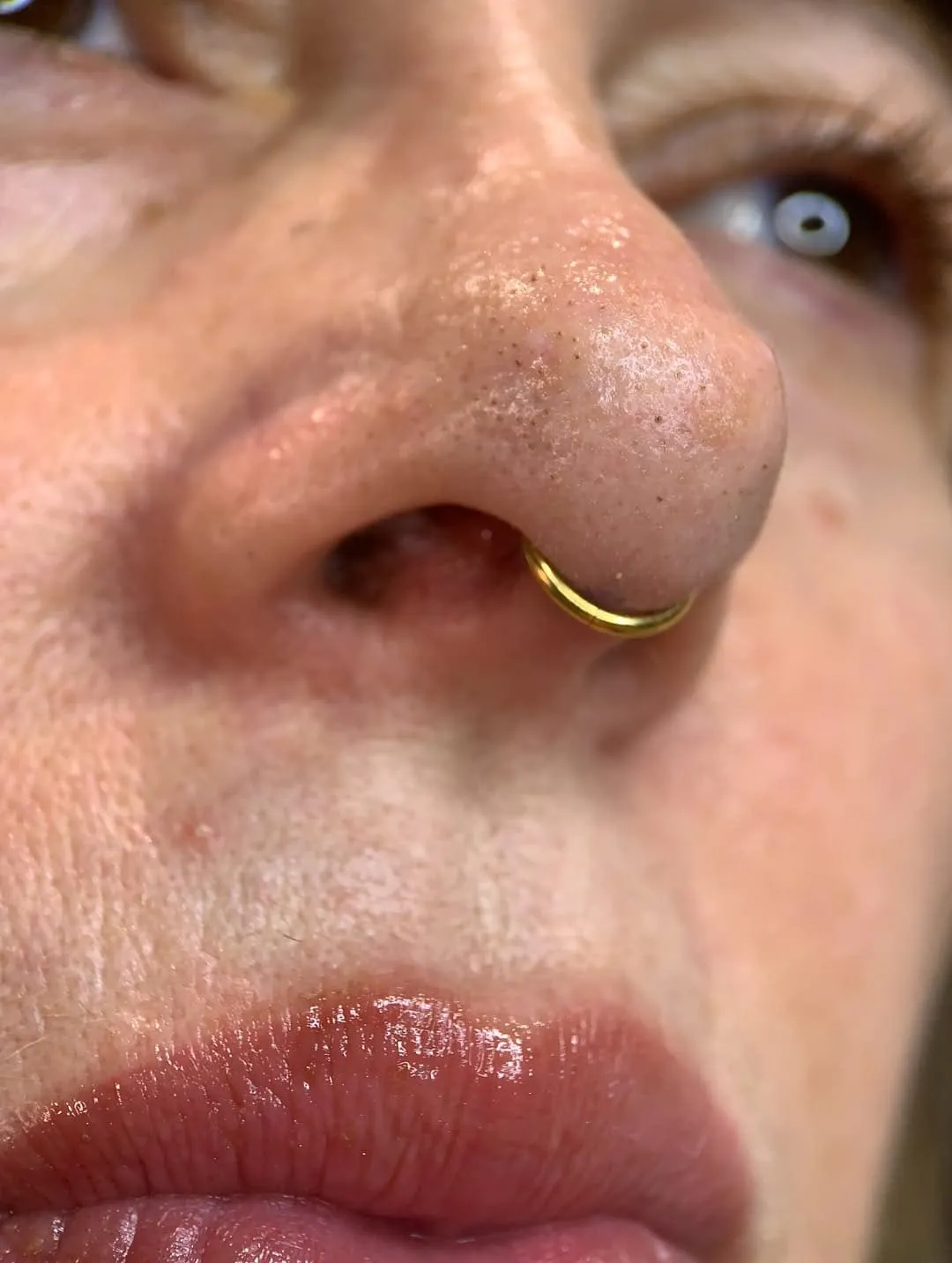 Xỏ Khuyên Septum Là Gì? Toàn Bộ Kinh Nghiệm Từ A-Z Bạn Cần Biết