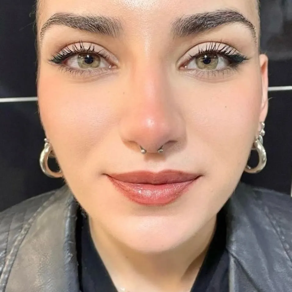 Xỏ Khuyên Septum Là Gì? Toàn Bộ Kinh Nghiệm Từ A-Z Bạn Cần Biết