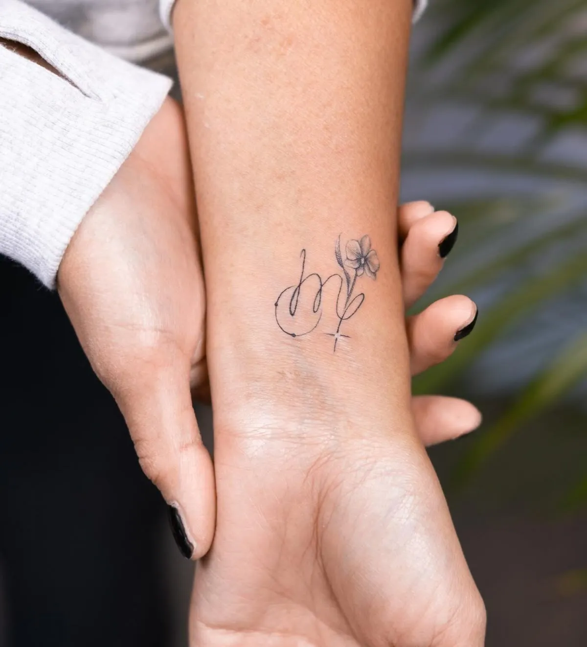 Capricorn Tattoo Ideas for females: The Beauty of Steadfastness and Refinement