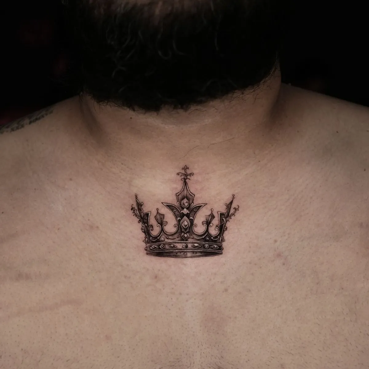 30+ Crown Tattoos Designs: Symbols of Power, Confidence, and Self-Reliance