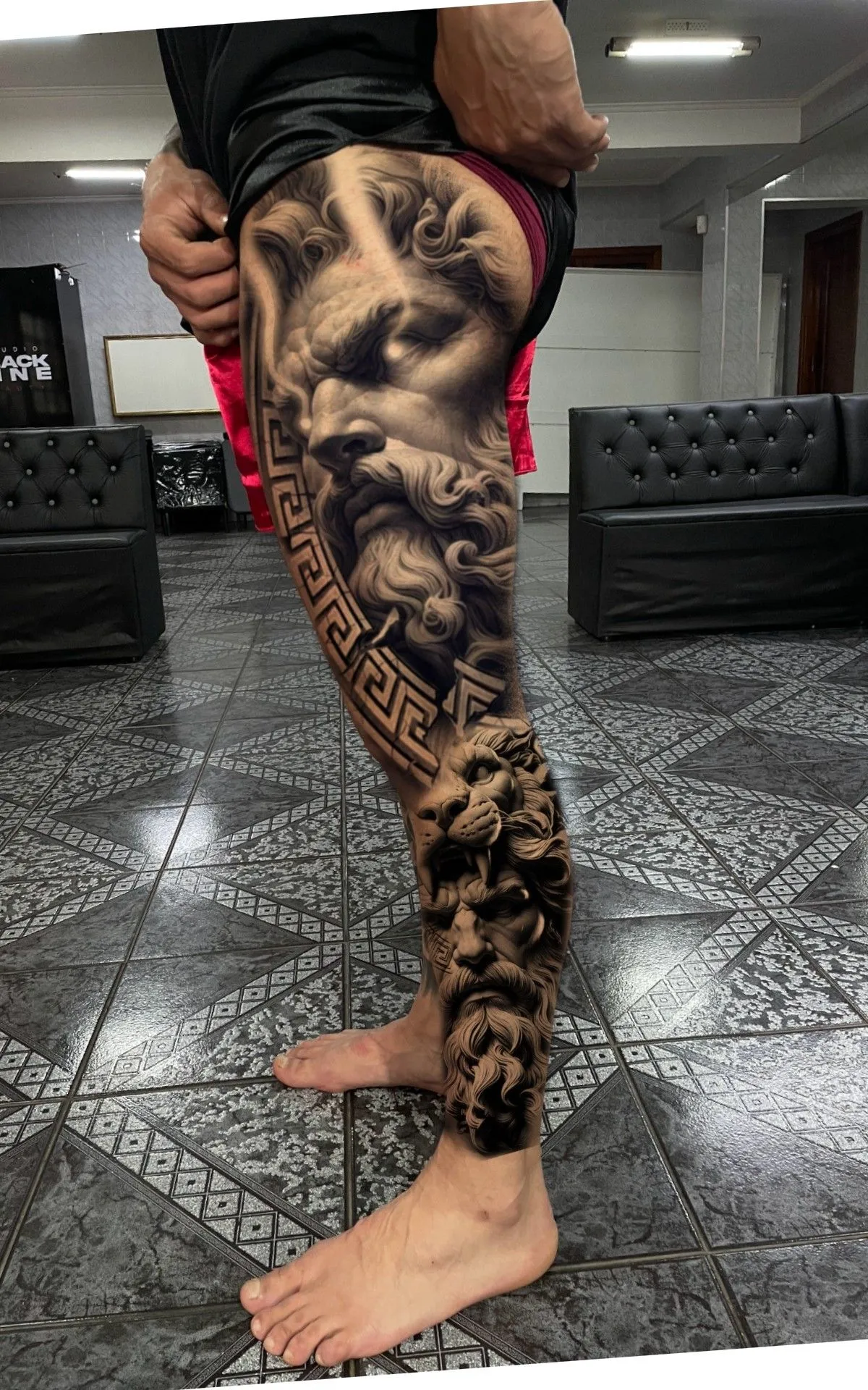 4+ Hình Xăm Thần Zeus: Biểu Tượng Của Quyền Lực Và Sự Thống Trị Tối Cao