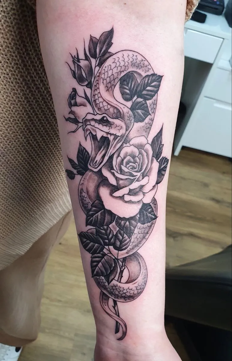 Top 13 Unique and Powerful Snake Tattoos